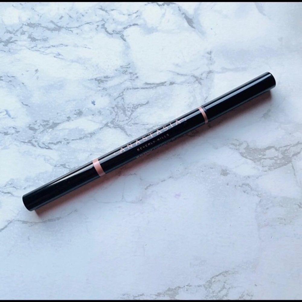 🔥✨ ANASTASIA BEVERLY HILLS Brow Definer✨🔥